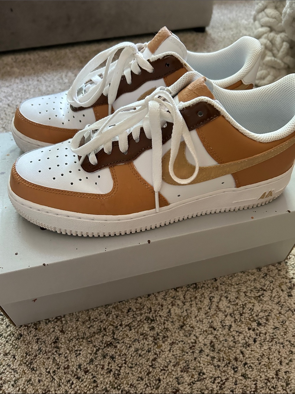 Women’s Hand painted Nike Air Force One ‘07